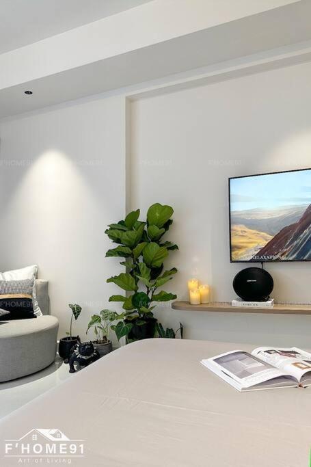 Modern, Cozy Near Bui Vien Walking St-soho Apartment Ho Chi Minh City